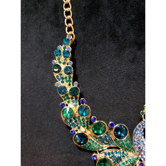 Women Embellished Multicolor Encrusted Rhinestone Peacock Bib Statement Necklace - Picture 5 of 7